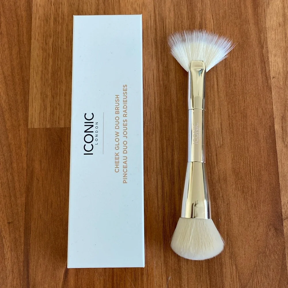 ❤️ Iconic London Cosmetics Cheek Glow Duo Limited Edition Brush NWT